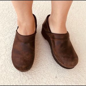 Dansko Professional Antique Brown Oiler Leather